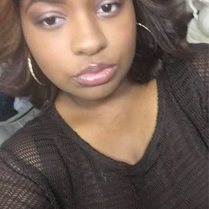 Meet your Posher, Tekoa